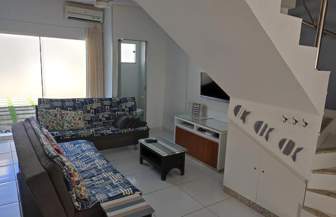 Confortável Duplex a 100 Metros da Praia-1