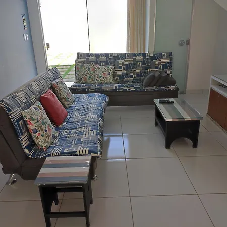 Confortável Duplex a 100 Metros da Praia-2